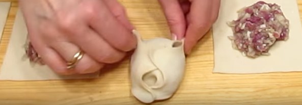 сворачиваем мясо внутри