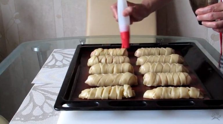 заматываем тесто