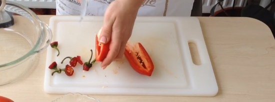 нарезаем болгарский перец