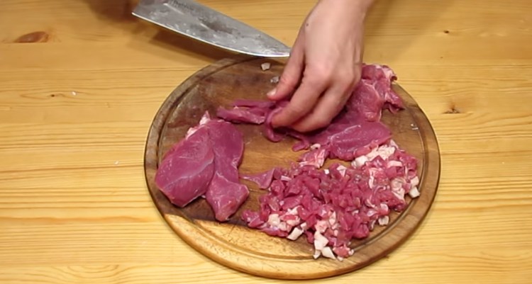 режем мясо