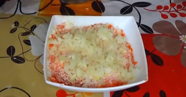 выкладываем картошку