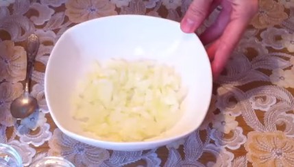 режем лук