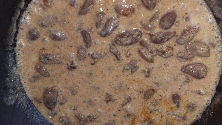 куриные сердечка приготовленые в сметане