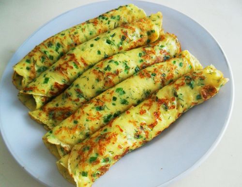 блины с зеленью и сыром на завтрак