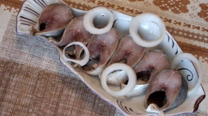сельдь соленая в домашних условиях очень вкусная в банке